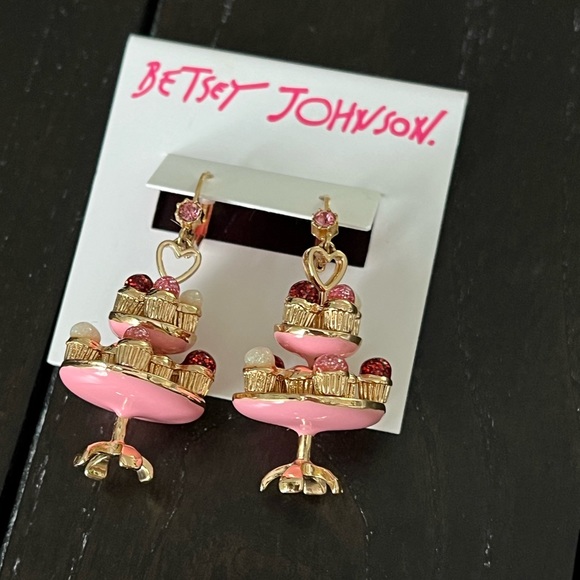 Betsey Johnson Earrings - Picture 3 of 8